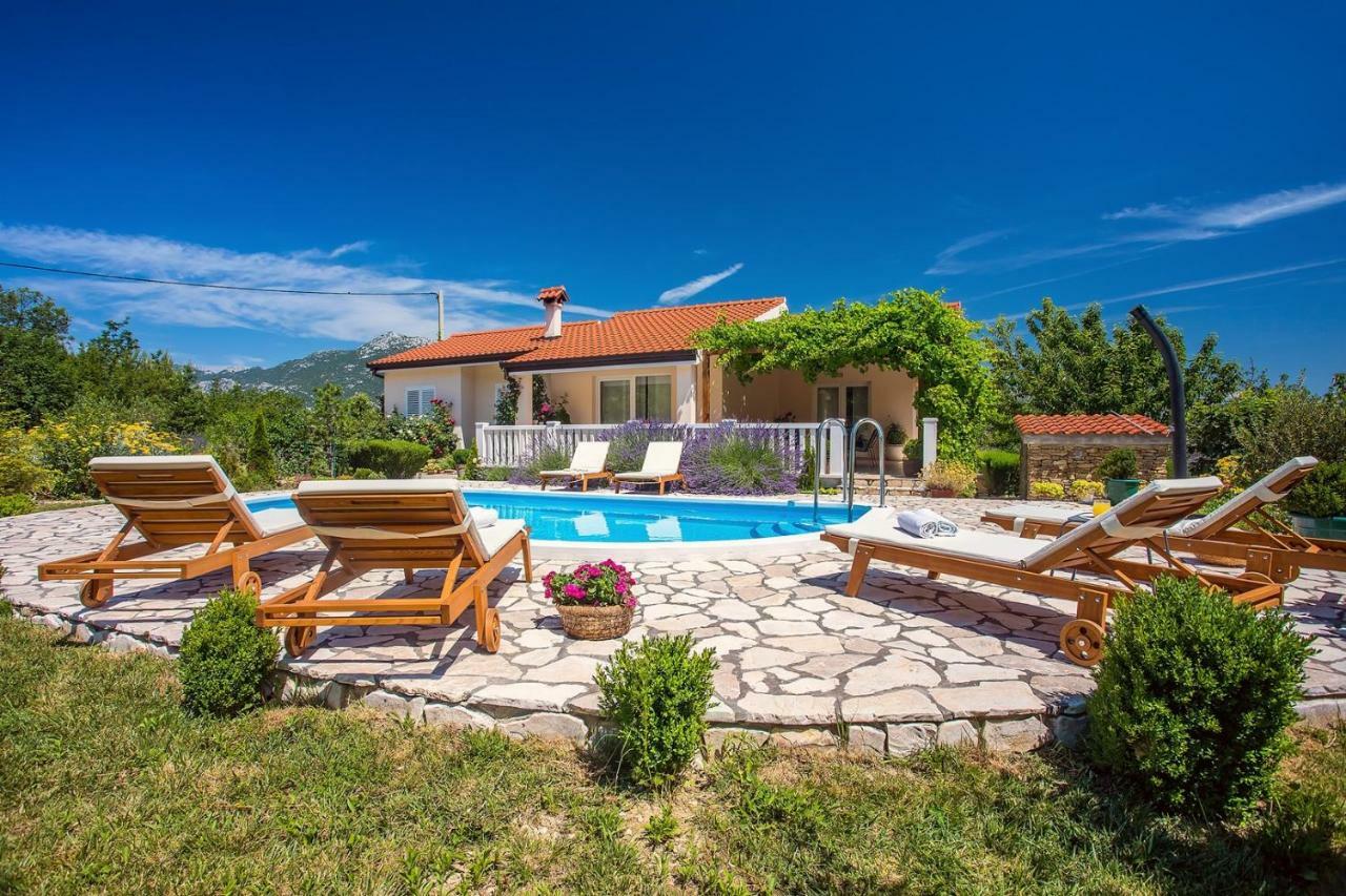Villa Ana - 3 Bedroom Villa With Private Pool And Unspoiled Natural Environment Kucice Exterior photo